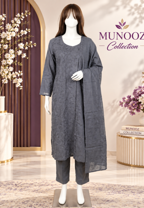 Munooz Collection 3-pc lawn sute .